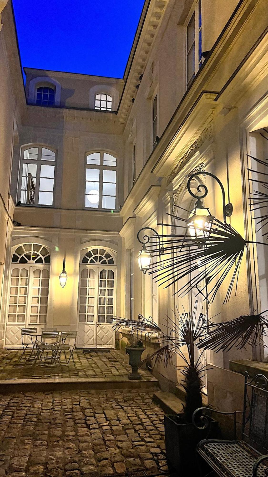 Chambre Cremant - Maison Bossoreil Angers Buitenkant foto